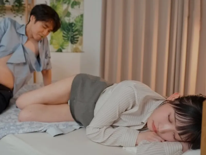 Nện đồng nghiệp nữ đáng ghét trong công ty